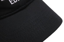 Load image into Gallery viewer, VETEMENTS ヴェトモン ベースボールキャップ 帽子 ロゴ UE51CA700B 2021年春夏 コットン ブラック ホワイト 美品 中古 57330