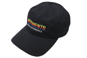 極美品 VETEMENTS ヴェトモン キャップ Think Differently ブラック マルチカラー コットン UE51CA400B 中古 57331