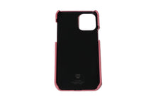 Load image into Gallery viewer, 新品未使用品 MCM エムシーエム スマホケース カードケース付き iPhone12 MXECSSX01 ピンク レザー ゴールド金具 中古 57771