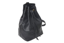 Load image into Gallery viewer, CHANEL シャネル 巾着ショルダーバッグ デカココマーク 1番台 キャビアスキン ブラック ゴールド金具 美品 中古 57790