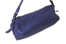 Load image into Gallery viewer, BOTTEGAVENETA ボッテガヴェネタ ショルダーバッグ イントレチャート BO1028601 ネイビー マットブラック金具 美品 中古 57872