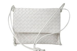 BOTTEGAVENETA ボッテガヴェネタ イントレチャート ショルダーバッグ ホワイト レザー 斜め掛け 白 631464 美品 中古 57873