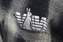 画像をギャラリービューアに読み込む, FR2 エフアールツー 長袖シャツ MADE IN WORLD メイドインワールド ロゴ刺繍 チェック 長袖 シャツ ネイビー L 美品 中古 57935