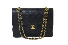 Load image into Gallery viewer, CHANEL シャネル ココマーク チェーンショルダーバッグ Wフラップ マトラッセ 25 1番台 ブラック ゴールド金具 美品 中古 57964