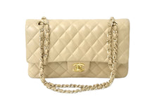 Load image into Gallery viewer, CHANEL シャネル チェーンショルダーバッグ 8番台 マトラッセ 25 Wフラップ ラムスキン ベージュ ゴールド金具 美品 中古 57977