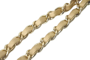 CHANEL シャネル チェーンショルダーバッグ 8番台 マトラッセ 25 W