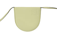 画像をギャラリービューアに読み込む, LOEWE ロエベ ショルダーバッグ 109.54.T15 ヒールポーチスモール アナグラム エンボス加工 ソフトカーフ イエロー 美品 中古 57980