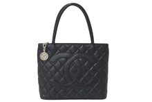 画像をギャラリービューアに読み込む, 極美品 CHANEL シャネル 復刻トートバッグ A01804 ココマーク 6番台 2000年 キャビアスキン ブラック シルバー金具 中古 58025