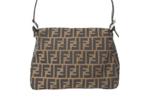 Load image into Gallery viewer, FENDI フェンディ ショルダーバッグ マンマバケット ズッカ柄 キャンバス 26325 シルバー金具 美品 中古 58029