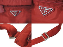 Load image into Gallery viewer, PRADA プラダ ショルダーバッグ ミニサコッシュ 三角ロゴプレート ポシェット ナイロン レッド シルバー金具 美品 中古 58035