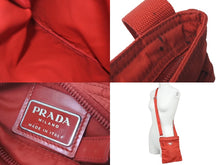 Load image into Gallery viewer, PRADA プラダ ショルダーバッグ ミニサコッシュ 三角ロゴプレート ポシェット ナイロン レッド シルバー金具 美品 中古 58035