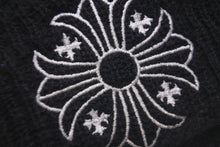 画像をギャラリービューアに読み込む, CHROME HEARTS クロムハーツ ニットキャップ 帽子 マルチプラス 刺繍 ビーニー ウール ブラック ホワイト サイズOS 美品 中古 58071