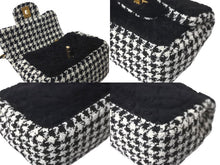 画像をギャラリービューアに読み込む, CHANEL シャネル ショルダーバッグ ミニマトラッセ ココマーク 格⼦柄 ムートン ツイード ブラック 30番台 美品 中古 58179