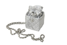 画像をギャラリービューアに読み込む, 極美品 CHANEL シャネル ショルダーバッグ チェーンショルダー ラムスキン マトラッセ 31番台 メタリックシルバー 中古 58294