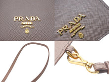 Load image into Gallery viewer, PRADA プラダ パスケース サフィアーノ 1MC007 ストラップ付き ベージュ ゴールド金具 美品 中古 58328