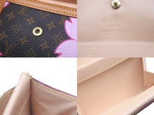 Load image into Gallery viewer, LOUIS VUITTON ルイヴィトン モノグラムチェリーブロッサム 二つ折り財布 ポルトモネプラ M92024 ブラウン ピンク 良品 中古 58332