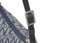 Load image into Gallery viewer, Christian Dior クリスチャンディオール ハンドバッグ トロッター柄 アクセサリーポーチ PZ1021 シルバー金具 美品 中古 58340