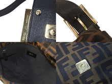 Load image into Gallery viewer, FENDI フェンディ ショルダーバッグ ハンドバッグ マンマバケット ズッカ柄 8BT180 ゴールド金具 美品 中古 58391