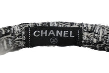 画像をギャラリービューアに読み込む, 新品同様 CHANEL シャネル イヤーマフ ココマーク ツイード ホワイト マルチカラー ファー 箱付き 中古 58467