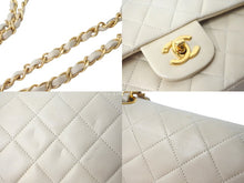 画像をギャラリービューアに読み込む, CHANEL シャネル マトラッセ 25cm Wフラップチェーン ショルダーバッグ ベージュ 4番台 ココマーク ラムスキン 美品 中古 58479