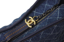 Load image into Gallery viewer, 極美品 CHANEL シャネル ショルダーバッグ ガブリエル ドゥ 25番台 デニム ココマーク シルバー ゴールド金具 美品 中古 58538