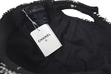 画像をギャラリービューアに読み込む, 新品未使用品 CHANEL シャネル キャップ 帽子 ツイード ココマーク イタリア製 ブラック ホワイト ユニセックス サイズM 中古 58580