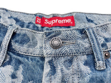 Load image into Gallery viewer, 極美品 Supreme シュプリーム ショートパンツ フレイムス ジャカード デニム バギーショーツ 2023年SS インディゴ 32 中古 58586