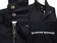 画像をギャラリービューアに読み込む, 極美品 CHROME HEARTS クロムハーツ CHプラス 総柄 ナイロン ジャケット ブラック ロゴ プリント ジップ サイズM 美品 中古 58622