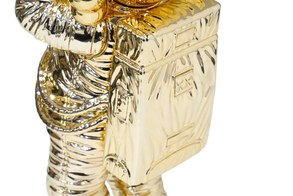 極美品 KAWS カウズ フィギュア Holiday Space ホリデー スペース GOLD ゴールド 中古 58630