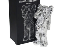 極美品 KAWS カウズ フィギュア Holiday Space ホリデー スペース silver シルバー 中古 58631