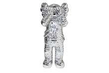 Load image into Gallery viewer, 極美品 KAWS カウズ フィギュア Holiday Space ホリデー スペース silver シルバー 中古 58631