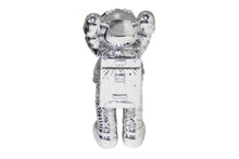 Load image into Gallery viewer, 極美品 KAWS カウズ フィギュア Holiday Space ホリデー スペース silver シルバー 中古 58631