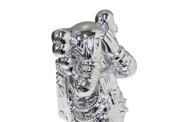 極美品 KAWS カウズ フィギュア Holiday Space ホリデー スペース silver シルバー 中古 58631