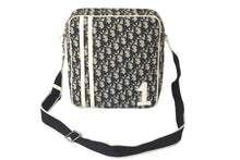 Load image into Gallery viewer, Christian Dior クリスチャンディオール ショルダーバッグ ポシェット No,1 トロッター柄 PVC エナメル ブラック 良品 中古 58635