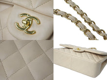 画像をギャラリービューアに読み込む, CHANEL シャネル チェーンショルダーバッグ デカマトラッセ ココマーク Wフラップ 15番台 ラムスキン ベージュ 美品 中古 58672