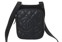 画像をギャラリービューアに読み込む, CHANEL シャネル ショルダーバッグ マトラッセ ココマーク 10番台 2006年 キャビアスキン ブラック シルバー金具 良品 中古 58747