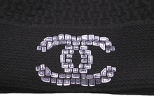 Load image into Gallery viewer, CHANEL シャネル ニットキャップ 帽子 ココマーク メタリック カシミヤ ブラック イタリア製 ユニセックス 美品 中古 58753
