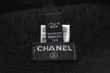 Load image into Gallery viewer, CHANEL シャネル ニットキャップ 帽子 ココマーク メタリック カシミヤ ブラック イタリア製 ユニセックス 美品 中古 58753
