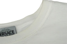 Load image into Gallery viewer, Versace Jeans Couture ヴェルサーチ ブルースウェーバージーンズ クチュール フォトＴシャツ ホワイト レッド ロゴ サイズXL 美品 中古 58762