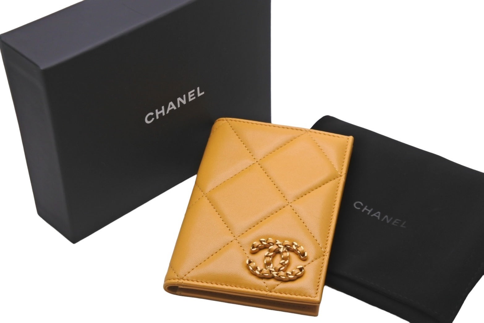 CHANEL パスポートケース 美品 本格派ま！ - 旅行かばん・小分けバッグ