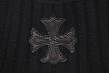 Load image into Gallery viewer, 新品未使用 CHROME HEARTS クロムハーツ CH プラス ニットキャップ ブラック クロス レザー パッチ ビーニー カシミヤ 中古 58793
