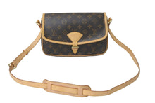 画像をギャラリービューアに読み込む, LOUIS VUITTON ルイヴィトン ショルダーバッグ M42250 ソローニュ モノグラム ブラウン ゴールド金具 美品 中古 58912