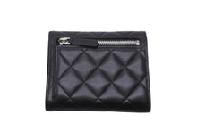 画像をギャラリービューアに読み込む, CHANEL シャネル 三つ折り財布 財布 マトラッセ ラムスキン 28番台 ココマーク シルバー金具 美品 中古 58953