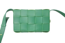 Load image into Gallery viewer, BOTTEGAVENETA ボッテガヴェネタ ショルダーバッグ スモール カセット グリーン 730848VMAY13979 ゴールド金具 美品 中古 59006