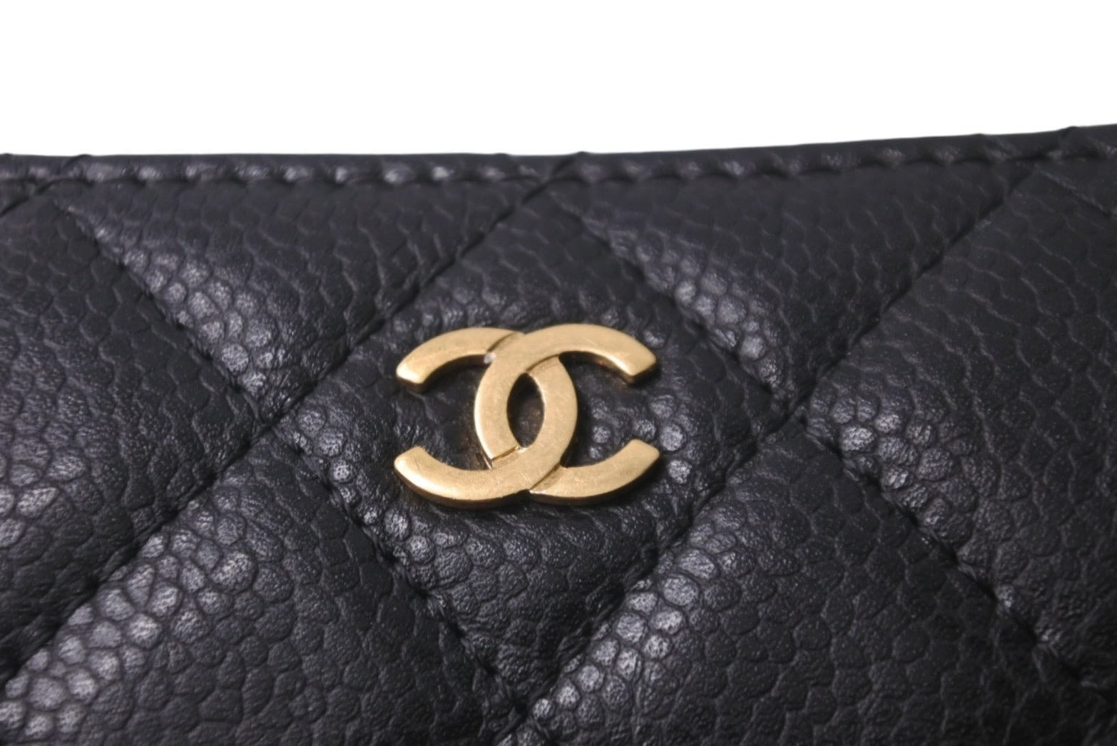 CHANEL シャネル ポーチ コスメポーチ 化粧ポーチ マトラッセ キャビアスキン 21番台 A69259 ゴールド金具 美品 中古 59138 –  Casanova Vintage