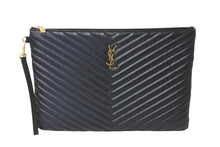 Load image into Gallery viewer, SAINT LAURENT サンローラン クラッチバッグ YSLロゴ ブラック カーフ 440222 ゴールド金具 美品 中古 59203