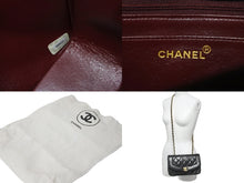 Load image into Gallery viewer, 極美品 CHANEL シャネル チェーンショルダーバッグ ダイアナマトラッセ22 3番台 ラムスキン ブラック ゴールド金具 中古 59302