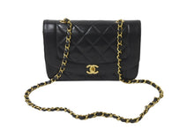 画像をギャラリービューアに読み込む, 極美品 CHANEL シャネル チェーンショルダーバッグ ダイアナマトラッセ22 3番台 ラムスキン ブラック ゴールド金具 中古 59311