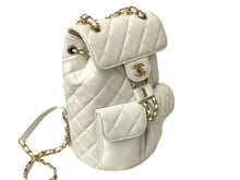 画像をギャラリービューアに読み込む, 極美品 CHANEL シャネル リュック バックパック マトラッセ キャビアスキン AS3290 ホワイト ランダム番号 ゴールド金具 中古 59460