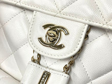 画像をギャラリービューアに読み込む, 極美品 CHANEL シャネル リュック バックパック マトラッセ キャビアスキン AS3290 ホワイト ランダム番号 ゴールド金具 中古 59460